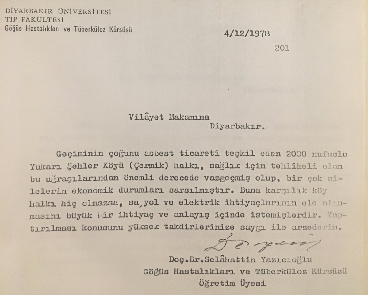 Hekim olmakla aydın olmak arasındaki farkı çalışmalarıyla, ürettikleriyle ortaya koyuyor  #SelahattinYazıcıoğlu. Sadece kansere neden olan  #Asbest ile değil; köy yollarının yapılmasıyla ve köylünün; suya, elektriğe, okula ve insanca bir yaşama kavuşması için de ter döküyor.