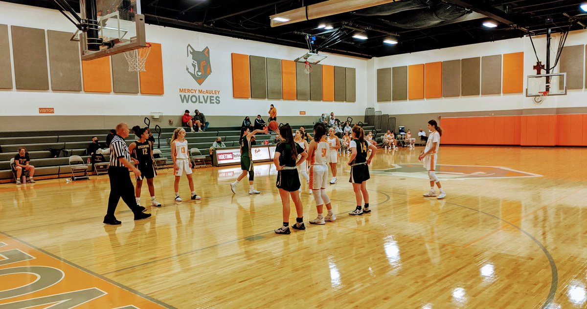 mmhs_athletics_'s tweet photo. JV season underway! MMHS vs Sycamore! #WolvesIn https://t.co/UnKsVFHRkT