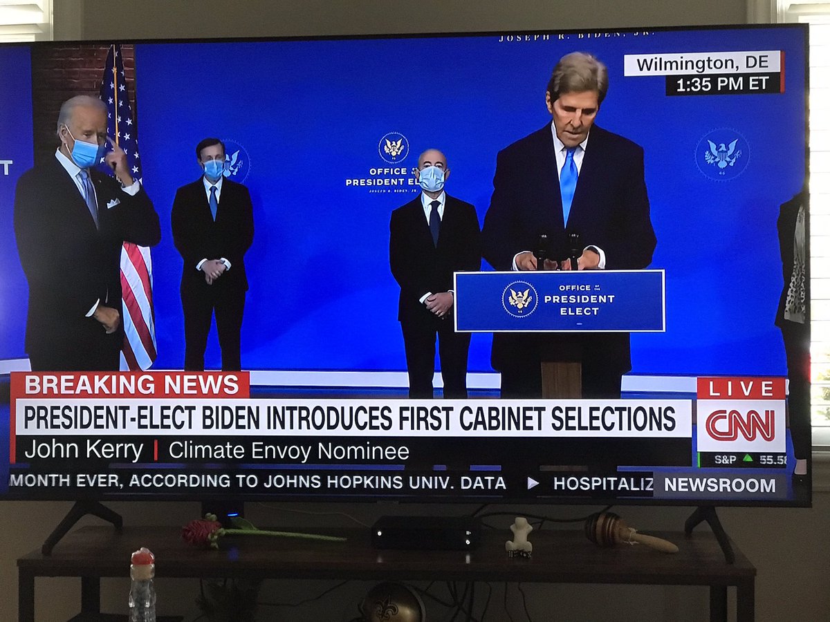 Floramujaasi's tweet photo. What a joy to watch, and everyone is wearing a mask and social distancing plus the podium is wipe ld after each speaker. Impressive.
Loving this #ClimateEnvoy position under John Kerry.
Our world is in crisis.
President-Elect Biden introduces #FirstCabinet. https://t.co/fjnwjmNMq5