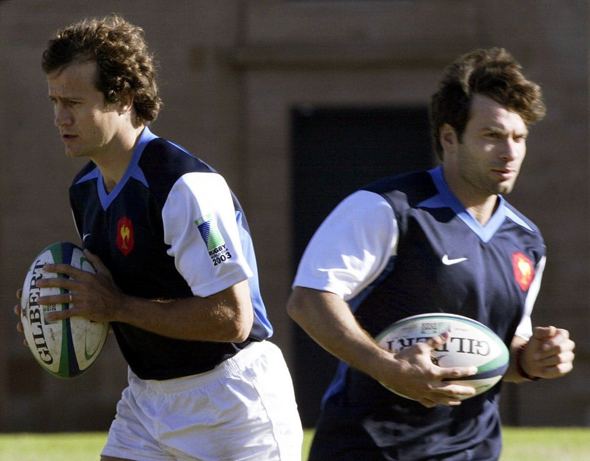 Nous pensons très fort à sa famille et à ses proches, à ses anciens clubs, à Sollies-Pont, à Toulon, au Stade Français et à tous les supporters de rugby. Samedi nous allons tâcher de lui rendre hommage au Stade de France. #Domi