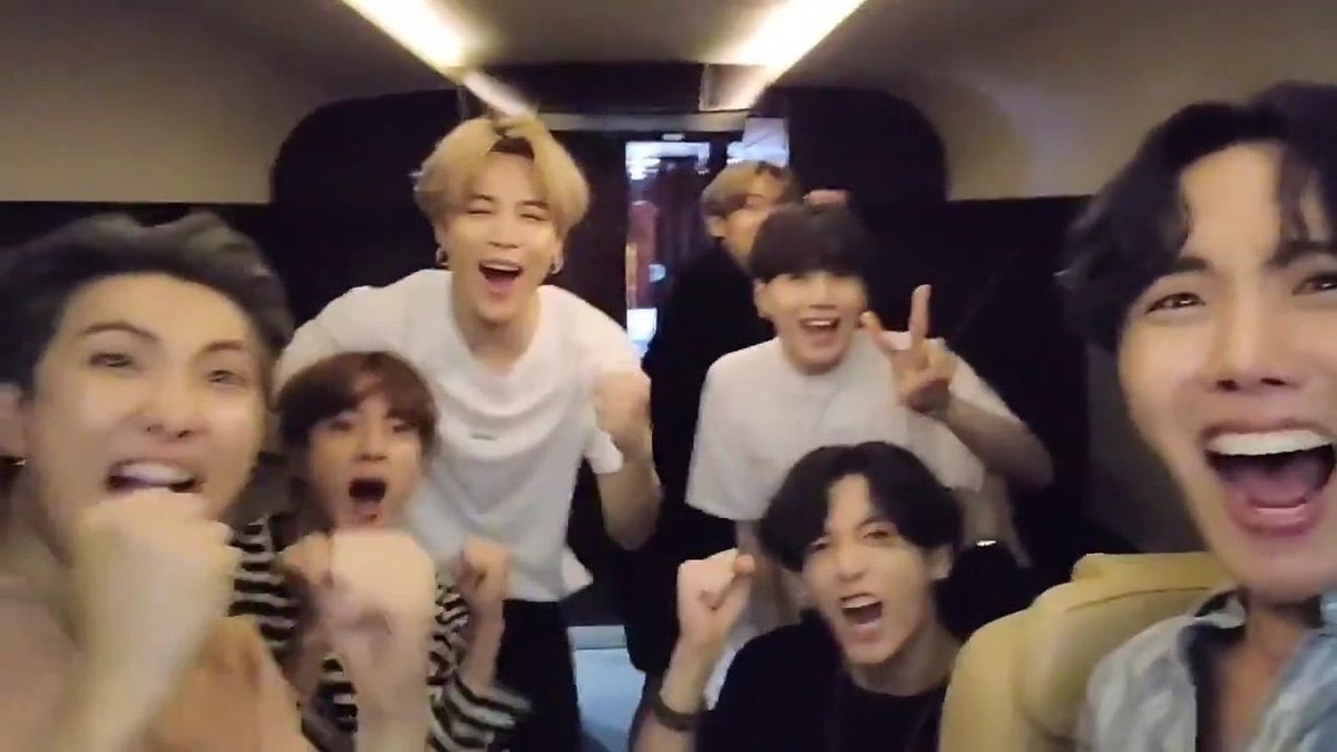 BTS21_2019's tweet photo. @BTS_twt @RecordingAcad I love it when this happens... https://t.co/2H0rtjBTt1