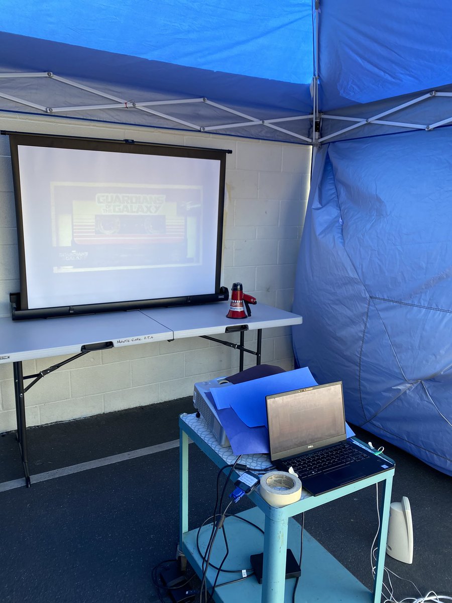 aaron__acosta's tweet photo. Outdoor classroom.. Gotta be smart b4 Thanksgiving break.. #COVID19 #pandemicteaching #outdoorlearning  #outdoors @MonteVistaBobca https://t.co/XNmizr6Xn1