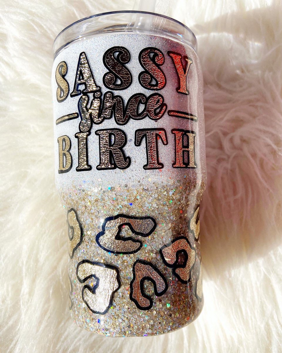 CheysCups's tweet photo. sassy since birth👑

#cheyscups #tumblercups #customepoxytumblers #epoxytumblers #customcups #sassysincebirth #cheetahprint #littlegirlcups https://t.co/KyLORnUTSn