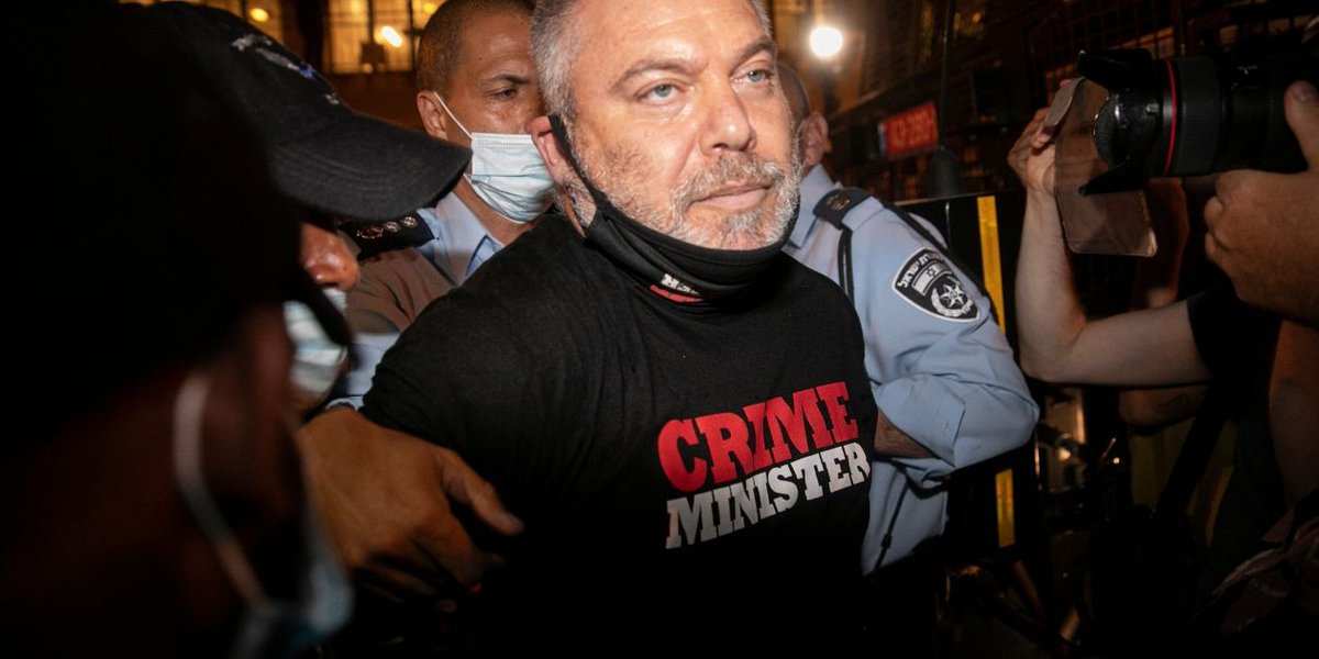 kumiiisrael's tweet image. גונן בן יצחק הוא גיבור לאומי. הוא תמיד היה שם בשביל לחלץ אותנו ממעצרי שווא פוליטיים. הוא הגן עלינו בגופו מאלימות ברוטלית של משטרת אוחנה. לנצח נכיר לו תודה ונעמוד לצידו. מוצ״ש בבלפור. נלחמים בשביל גונן! נלחמים על הדמוקרטיה! נלחמים על ישראל! @GONENB1