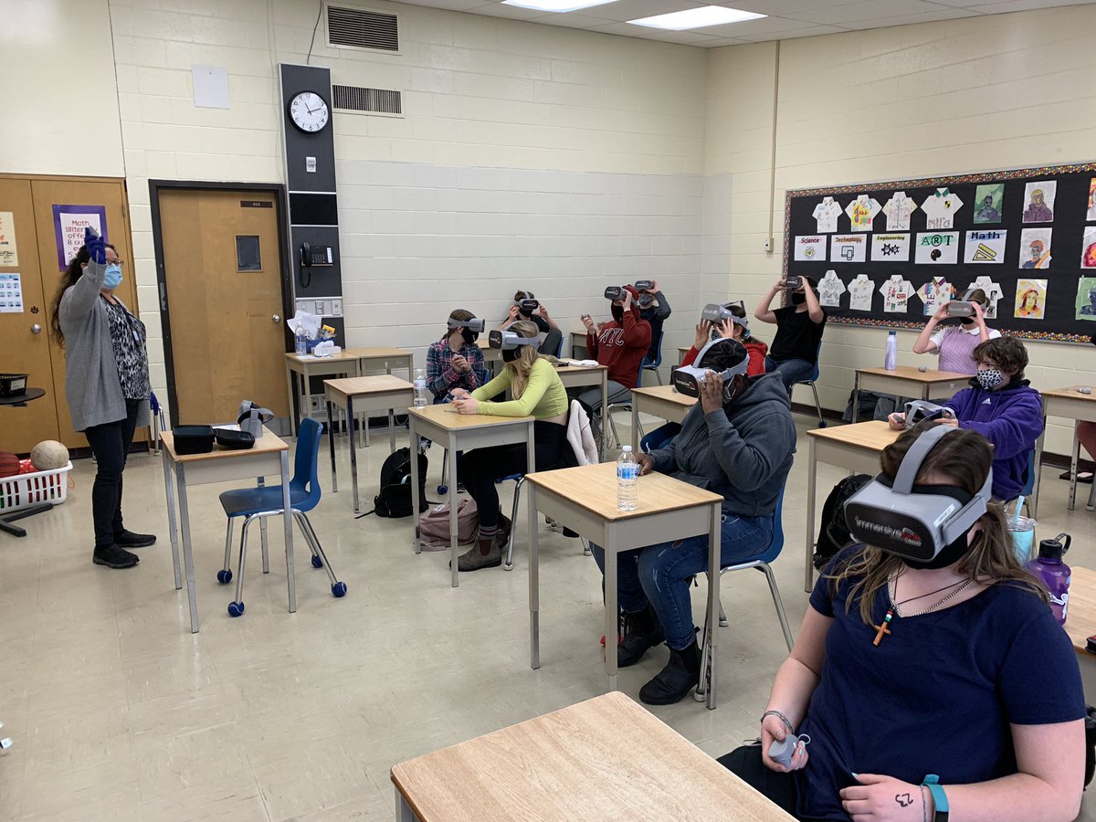 Having a great time exploring Pathways and Indigenous culture with <a href="/mpregent29/">Monique Pregent</a> in a VR world. <a href="/StratfordFalcon/">Stratford Intermediate School Falcons</a> <a href="/yourschools/">Avon Maitland District School Board (AMDSB)</a>