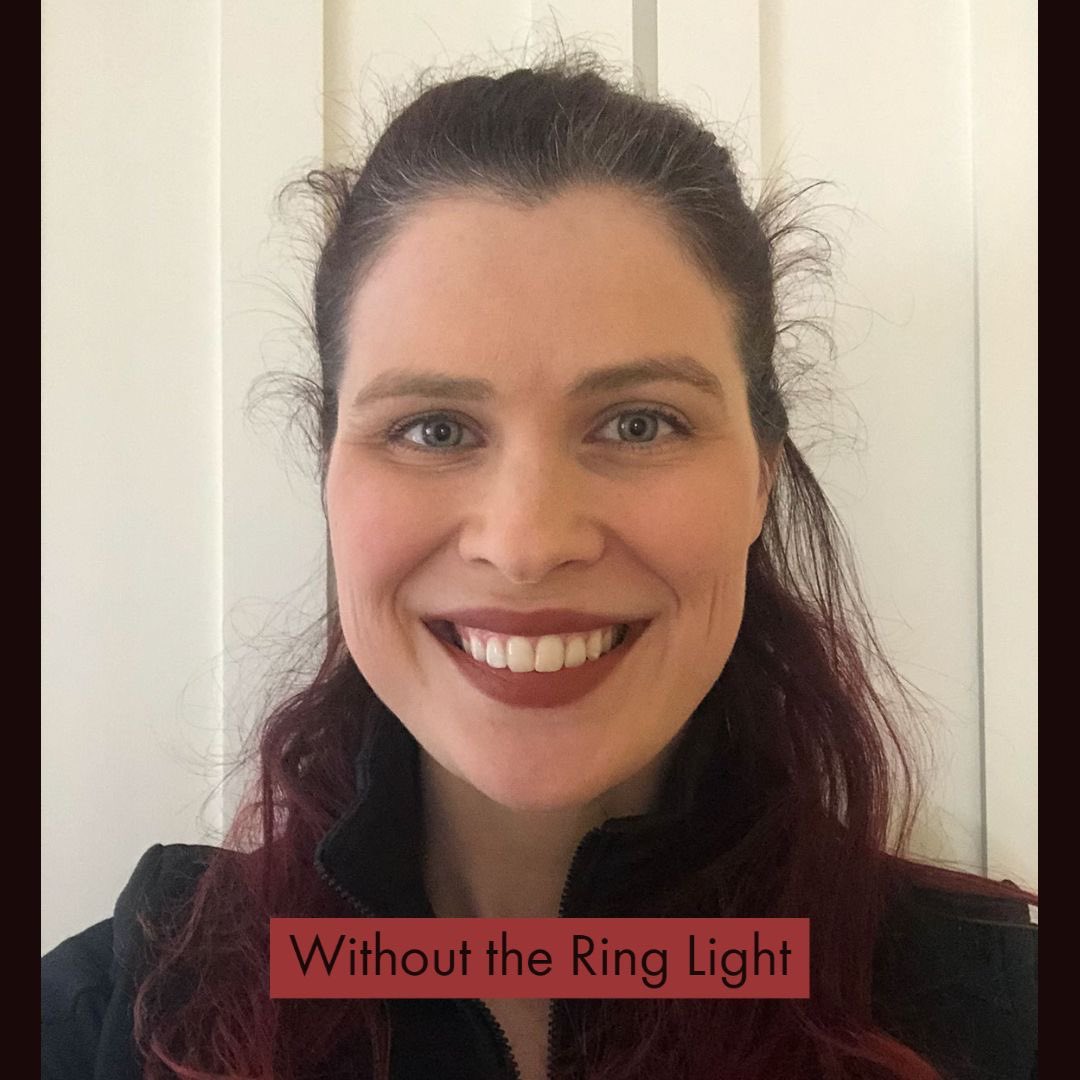DocuSource's tweet image. Upgrade your zoom meetings and selfies with a ring light! 

These inexpensive lights easily clip on to your computer, tablet or phone and add professional lighting to any of your meetings or photos.

#selfielight #promotionalproducts #marketing #zoommeetings #virtualevents