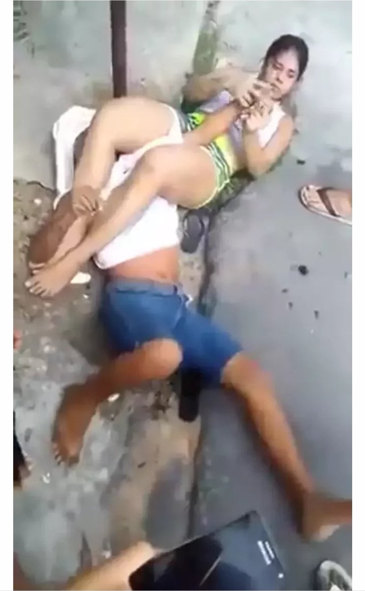 tkdworldwide's tweet photo. She actually nailed an arm bar lock on this petty thief in the streets for 20 minutes before the police arrived. 🤣🤣👌👏👏
.
.
#juijitsugirl #martialarts #selfdefense https://t.co/SjT8HXrhW6