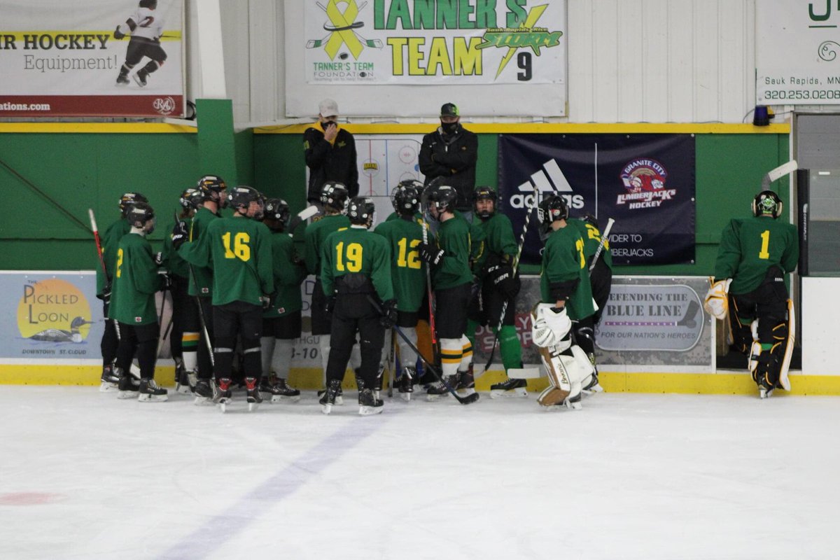 SAUK RAPIDS HOCKEY tweet media