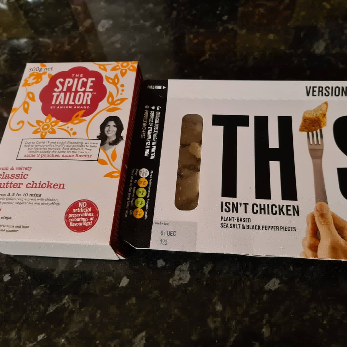 Glensandeman's tweet image. Classic butter &quot;This Isn&apos;t&quot; chicken

Spice Tailor classic butter chicken with This Isn&apos;t Chicken 

Proper tasty, super quick from packet to plate to belly. 

Nom 

#SpiceTailor #ThisIsntChicken #Vegetarian