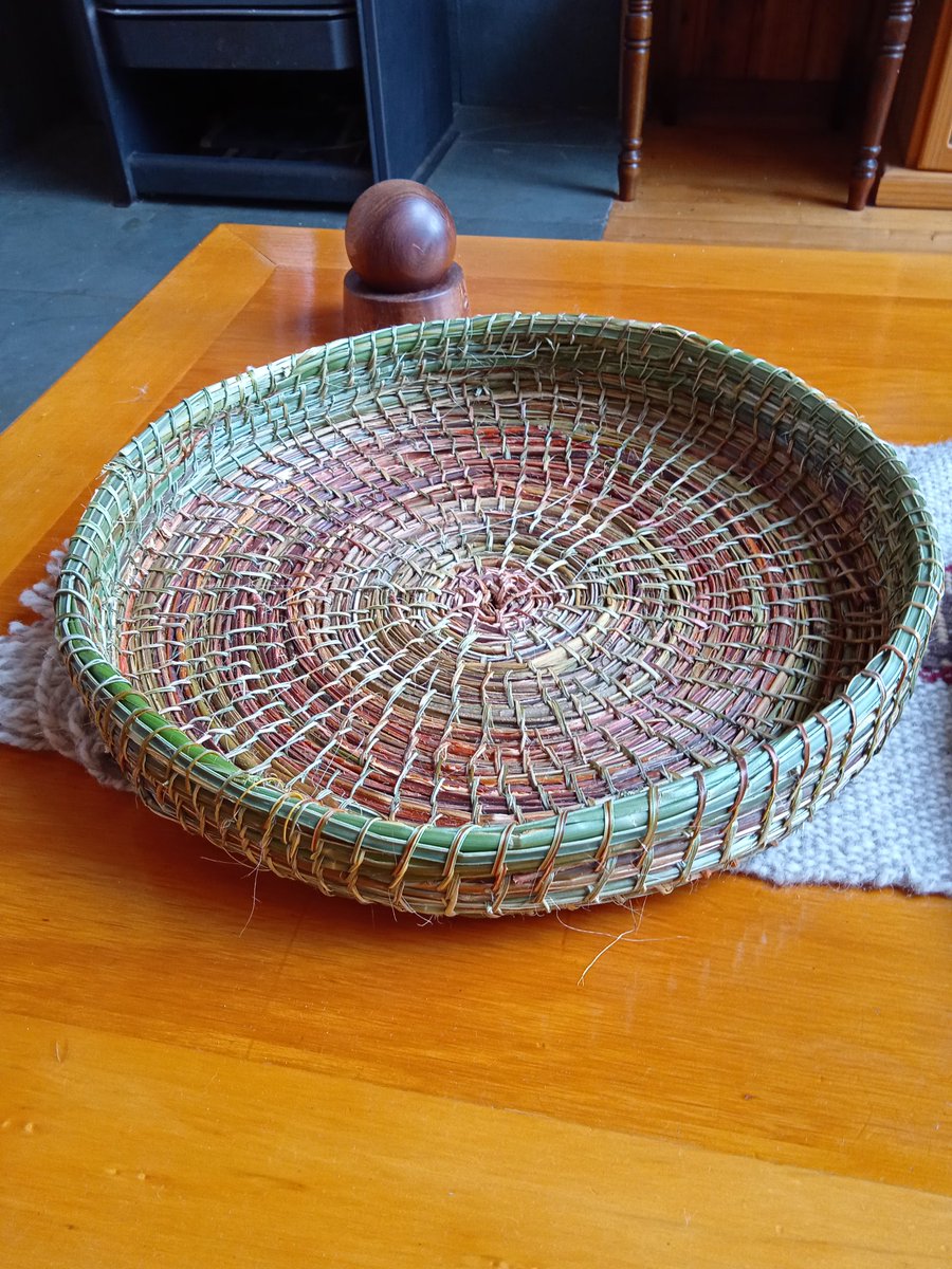 FabianMota135's tweet photo. Cestería en manila, individuales y canastas de 30 cms, envíos por pagar a todo chile, consultas al +56996161206. #PuertoVaras #PuertoMontt #eth2 #ada #cardano #hechoamano #ayudapyme #COVID19 #QuedateEnCasa https://t.co/pQOU6xg1AJ