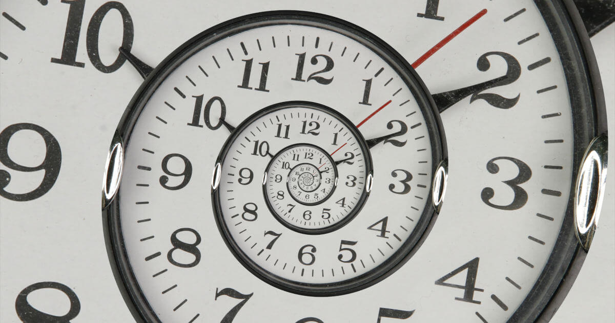 Can a single person do better? Previous work suggests that accuracy gains are higher if there is a delay between estimates, allowing people to take a fresh perspective.