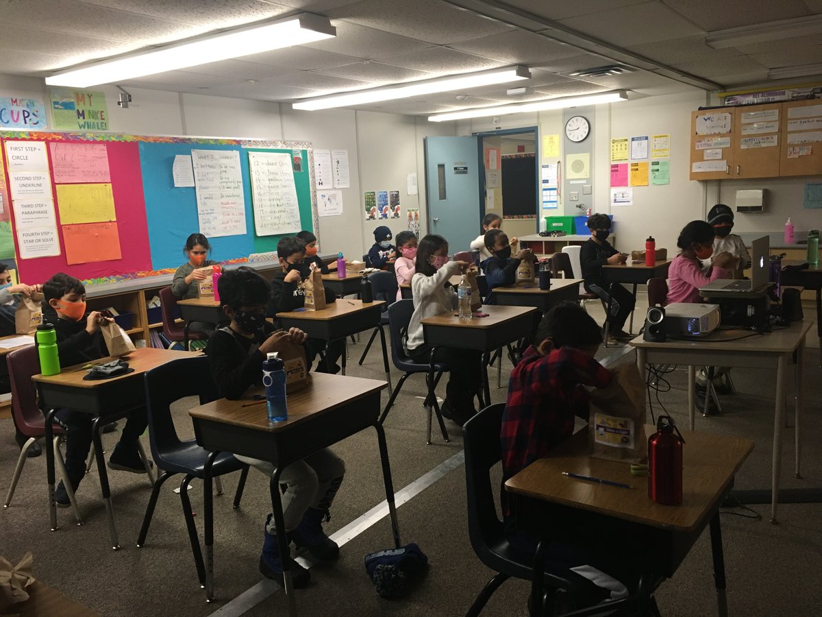ph_butler's tweet photo. We had a great time learning how light works with a virtual @Sci_in_School visit! Ss did experiments with reflection, refraction and fiber optics! #STEM #SiSImpact @TDSB_Grenoble @tdsb #awesomestartshere https://t.co/SOxAYPc2BT