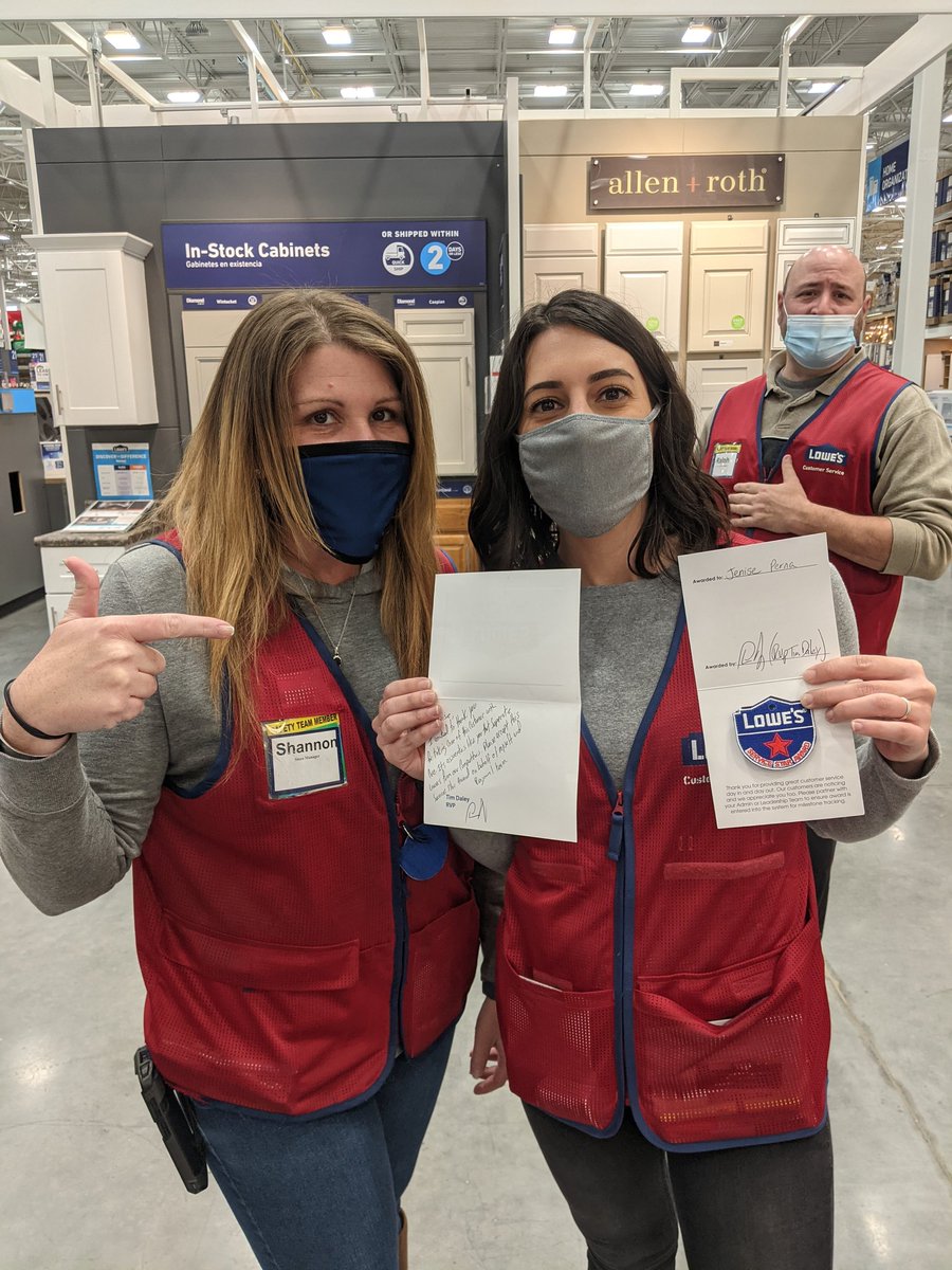 Fishon2612's tweet photo. @timdaleynymetro  Jenise is so grateful for her Thank You letter and service star you sent her! Thanks again for the support, Jenise is amazing with service and we will continue to drive this excellence. #service #thankyou #awesomejob @SharmaDMIS  gets the photo credit. https://t.co/h2VqB7H3Vk