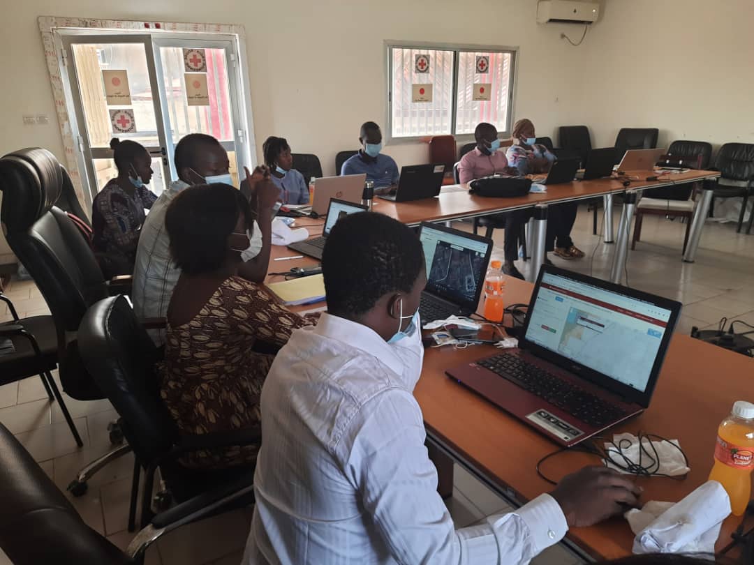 TinoNabib's tweet photo. @croixrougegn celebrating OSM geoweek and contributing to #datareadiness for the covid19 response by mapping #Conakry. Thanks to @ifrc, @GeoSynapse, @USAID, #CP3, #APGG https://t.co/4RDp85yQi1