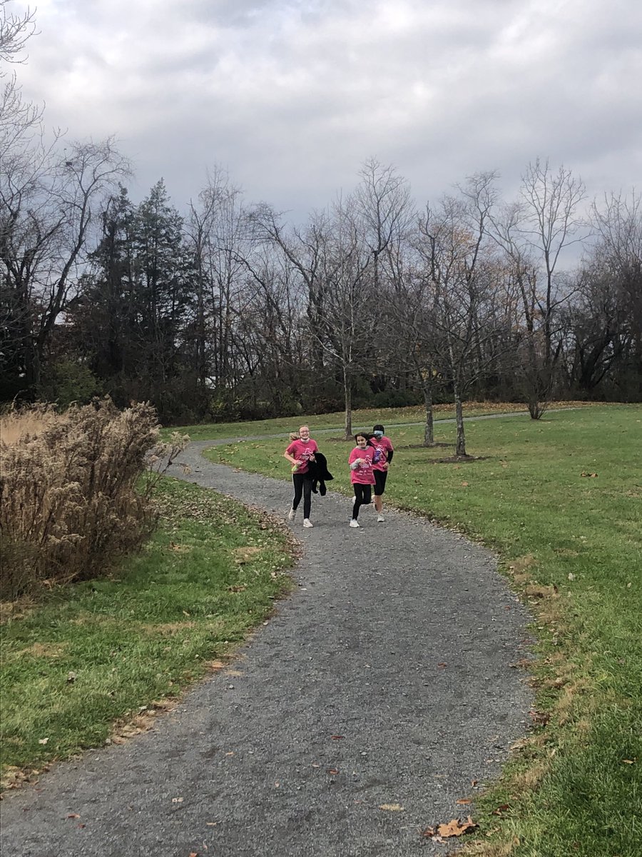 Liz Smith tweet media