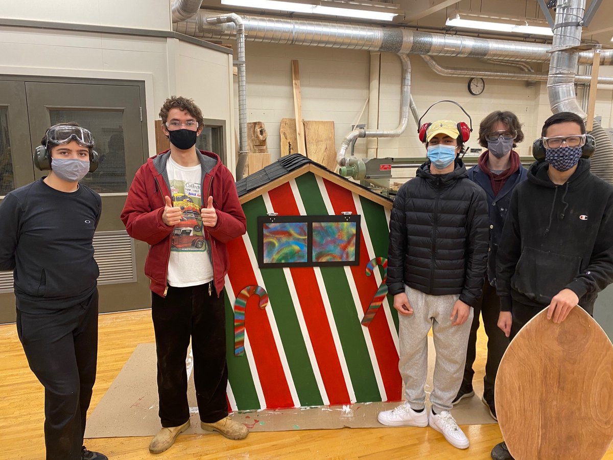 WestVanPolice's tweet photo. A HUGE thank you to the talented woodworking and art students @wearewvss for designing and building our donation box for the Emergency Services Toy Drive. A special shout out to WVSS woodworking teacher @GregCormier3 for his guidance.  https://t.co/rUY6dpqgHZ https://t.co/5uqUhSmIL4