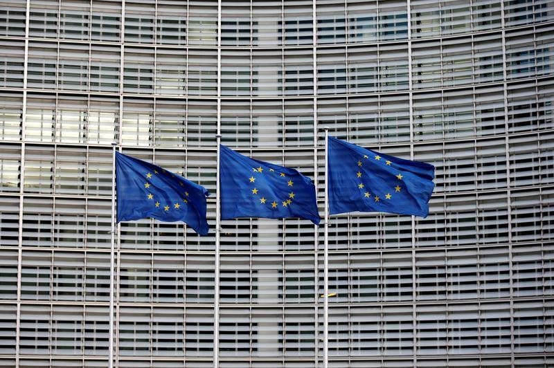 No need for radical change to hedge fund rules, says EU official https://t.co/cv7wYMN5Ji https://t.co/m5IJ1RfUaC