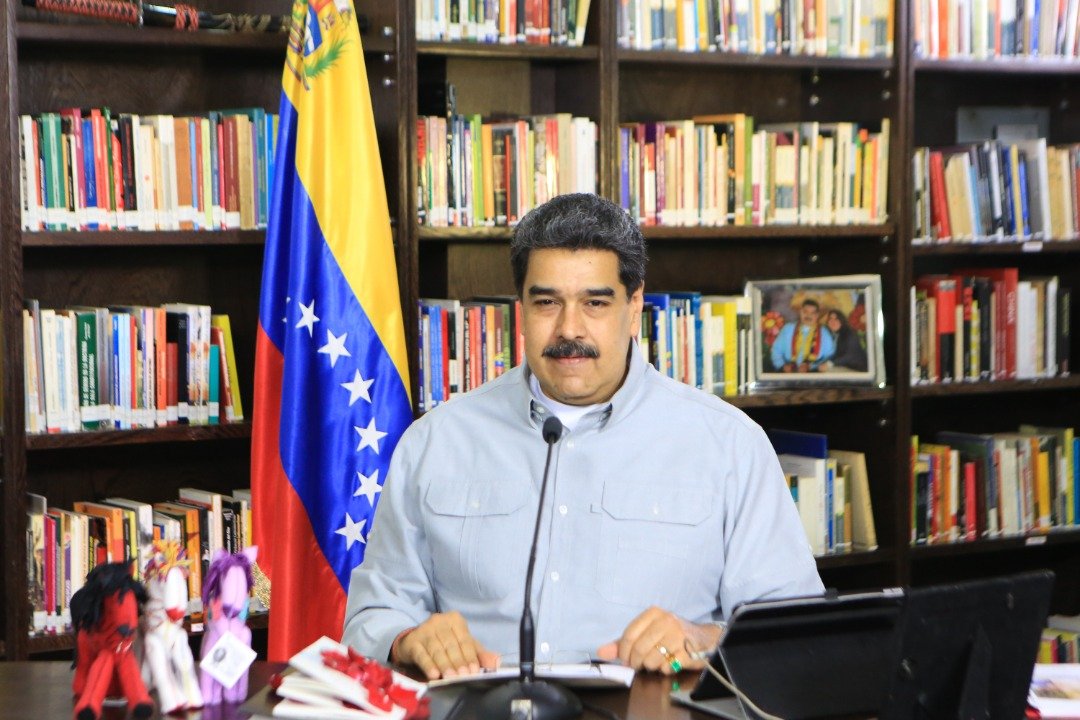 ViceVenezuela's tweet image. #AsíLoDijo || El Pdte. @NicolasMaduro: Estoy pendiente de la crítica para avanzar, unirnos y hacer una gestión de protección y beneficio a todo el pueblo de #Venezuela.

Más detalles: bit.ly/334Ady0