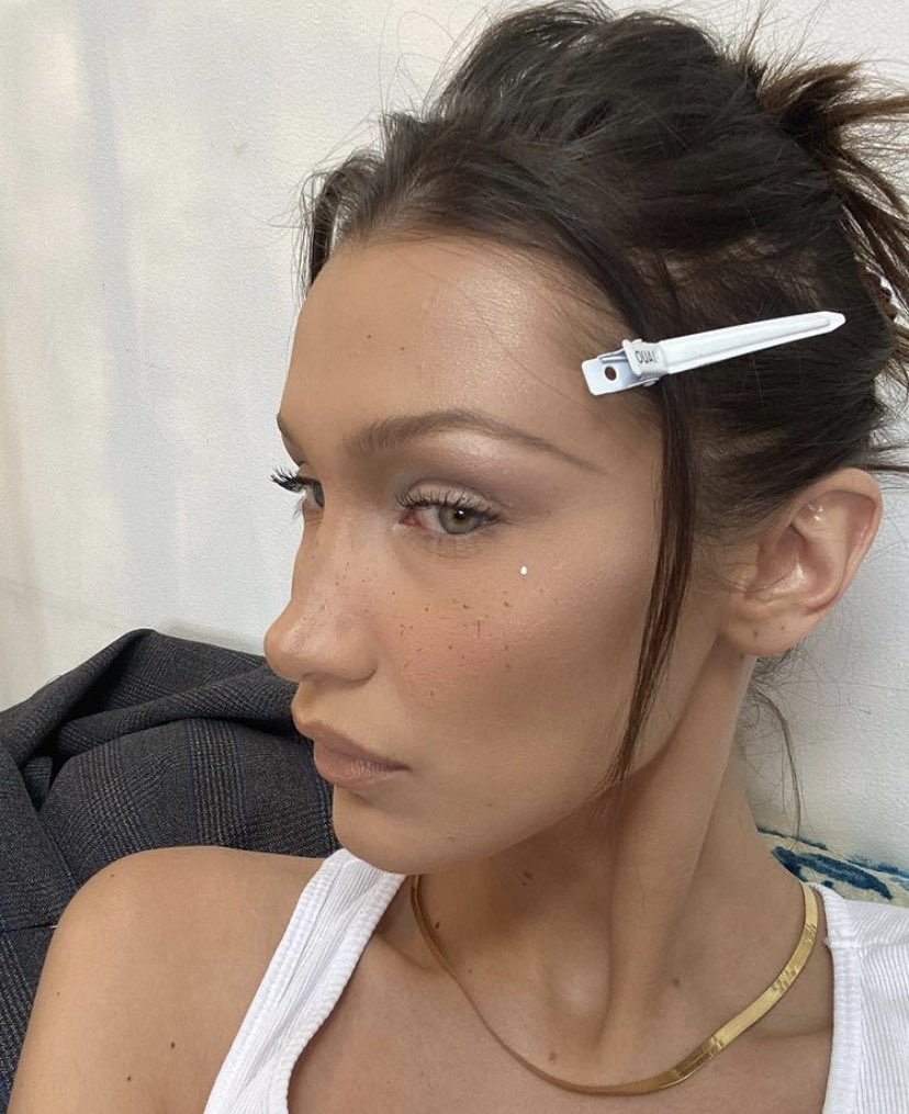 thehadidsource's tweet image. 