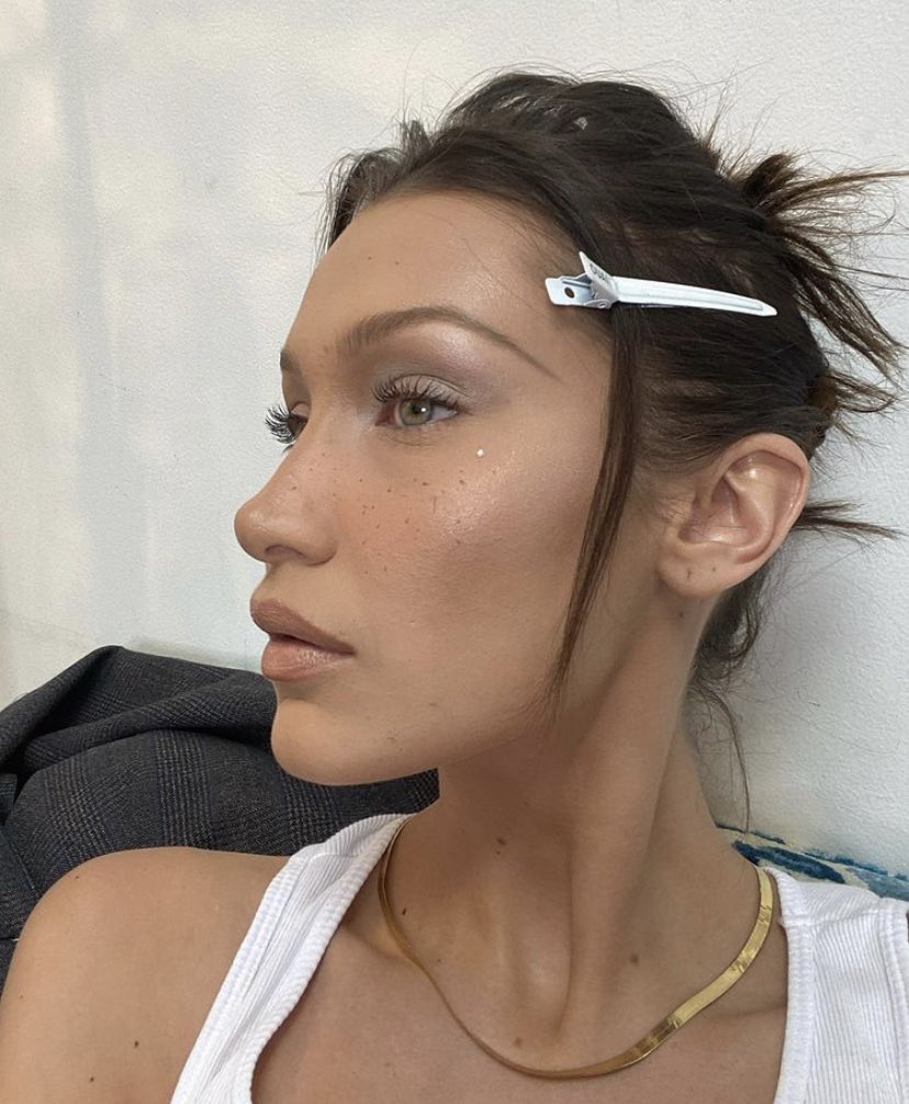 thehadidsource's tweet image. 