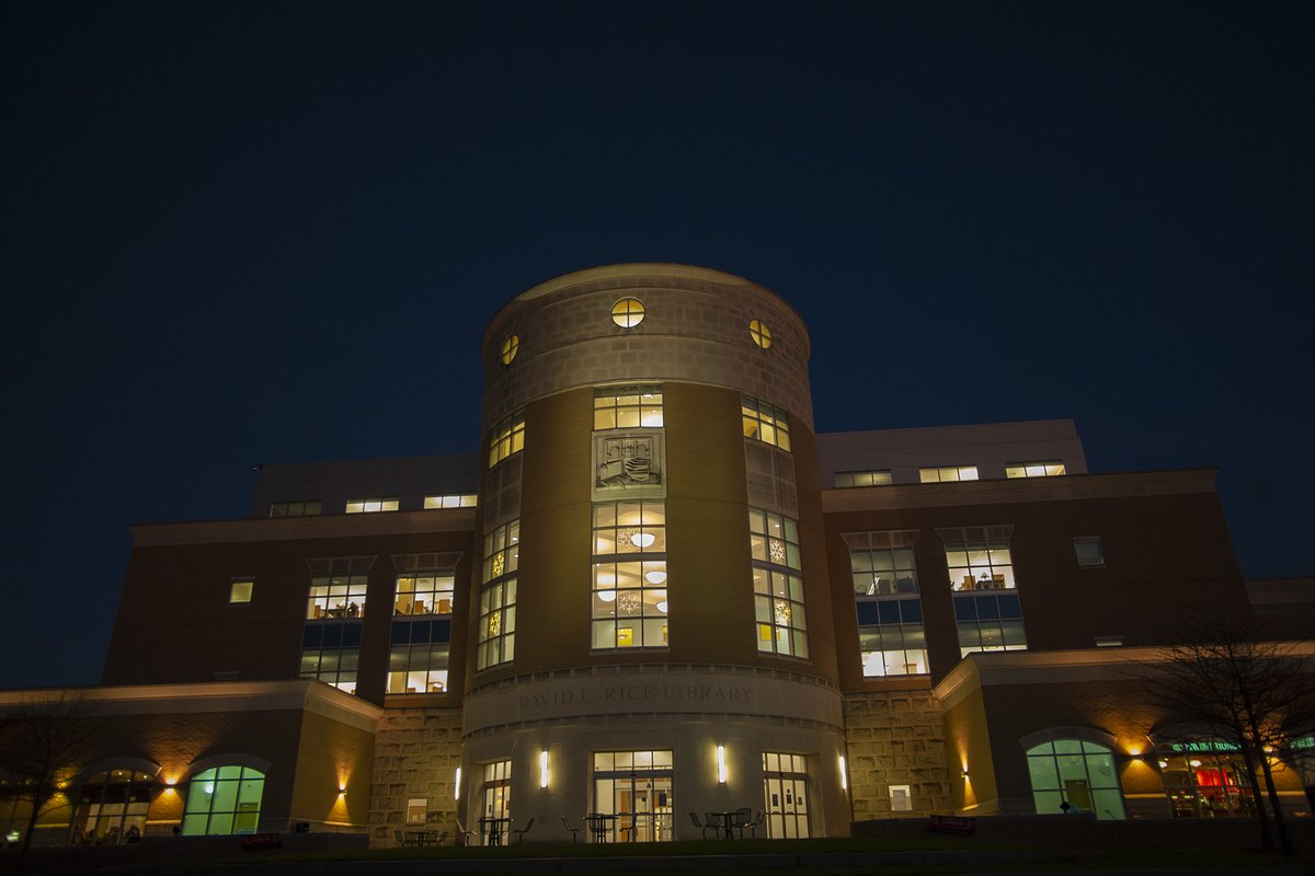 USIedu's tweet photo. We've made it to Thanksgiving Break, together. We are so grateful for all of our students, faculty, staff, and friends around the world and in Evansville who have helped this semester thrive.

Stay safe, rest well and see you on Monday for the final push to finals! #screaglepride https://t.co/8Mm94tJgzO