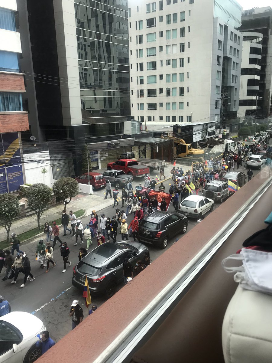Y el distanciamiento ??? <a href="/coequito/">COE Quito</a>