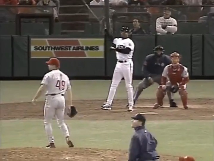 KNBR on X: Barry Bonds was flipping bats before it was cool https