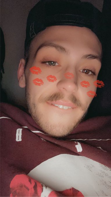 Snap saw it first https://t.co/OKFgBgOsl4<a href="/tag/bimenexist"class="tags"><span>#bimenexist</span></a>