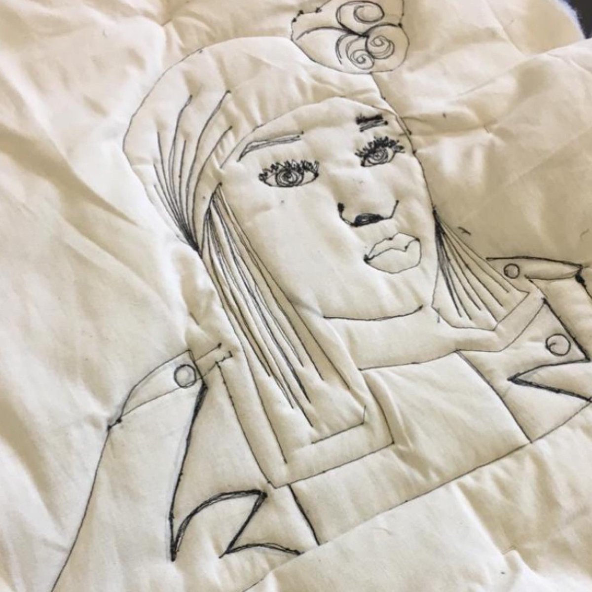 HarrisLowe_arts's tweet photo. Some fantastic work coming out of the textiles studio at the moment. Sykira yr11 has created a fantastic quilt portrait inspired by @bisabutler and the back is as beautiful as the front (swipe to see the reverse) #textilesgcse #applique #quilting #identity @Capital__City https://t.co/QAaRF9xIGt