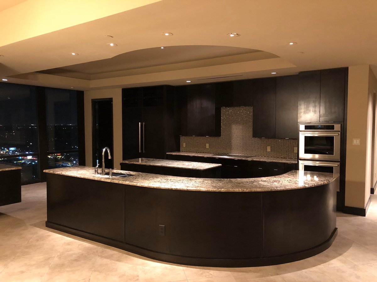 INTERIORPORN1's tweet photo. This apartment is a MOOD https://t.co/tTo5DLMA0V