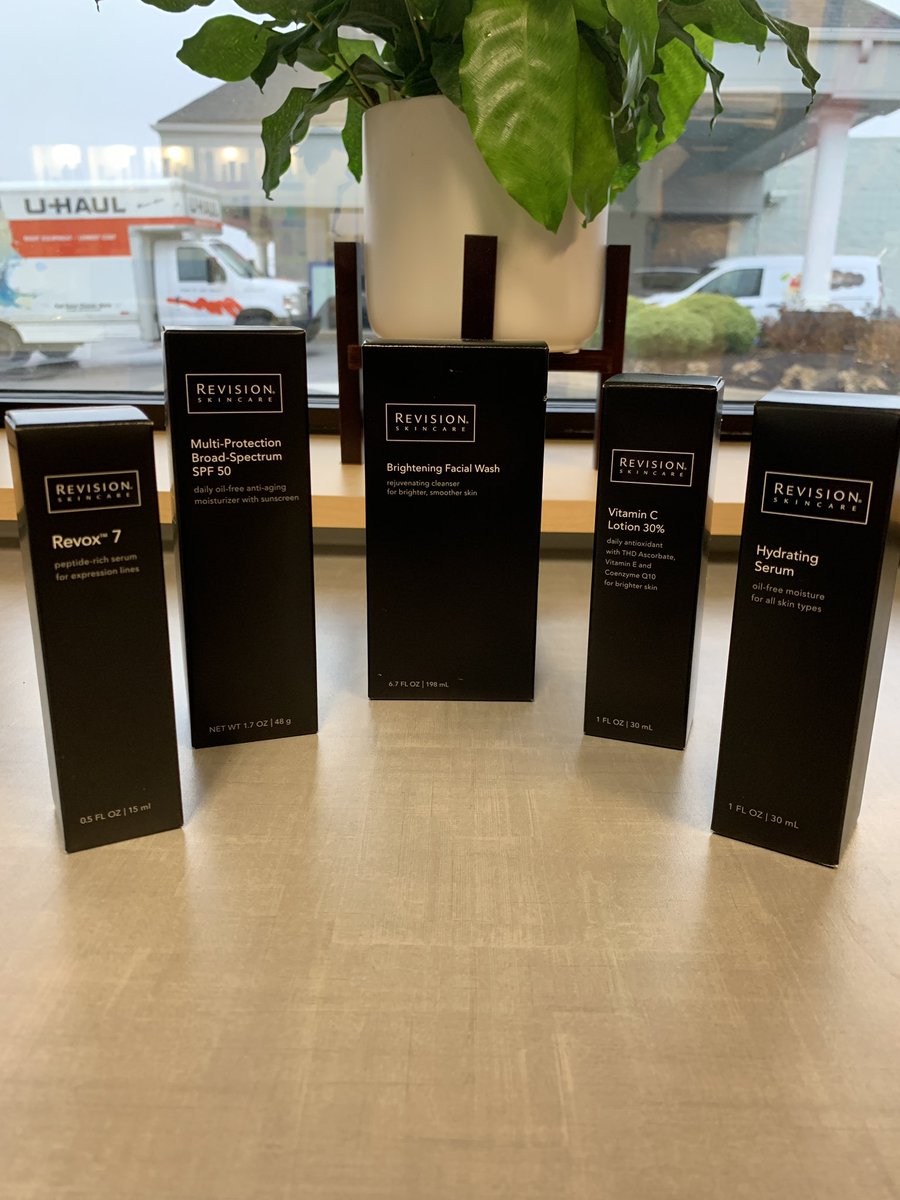 moddermatology's tweet photo. Looking good @RevisionSkin ⚡️ Take advantage of these award-winning #skincareproducts with our Thanksgiving special! 40% off until Nov 25th, 2020 at 4pm. #Omaha #dermatology https://t.co/nV48Wqv5Ll