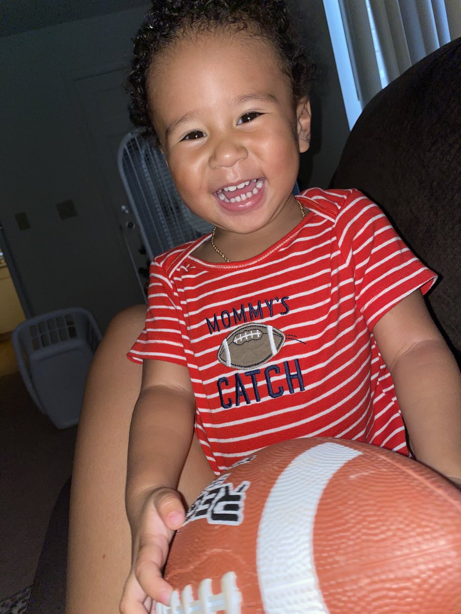 foreverlovelys's tweet photo. Twitter never gets updates of my stud , so here ya go 😍🏈 Mommy’s Catch for sure ❤️🥲 https://t.co/bDZPPOsMUq