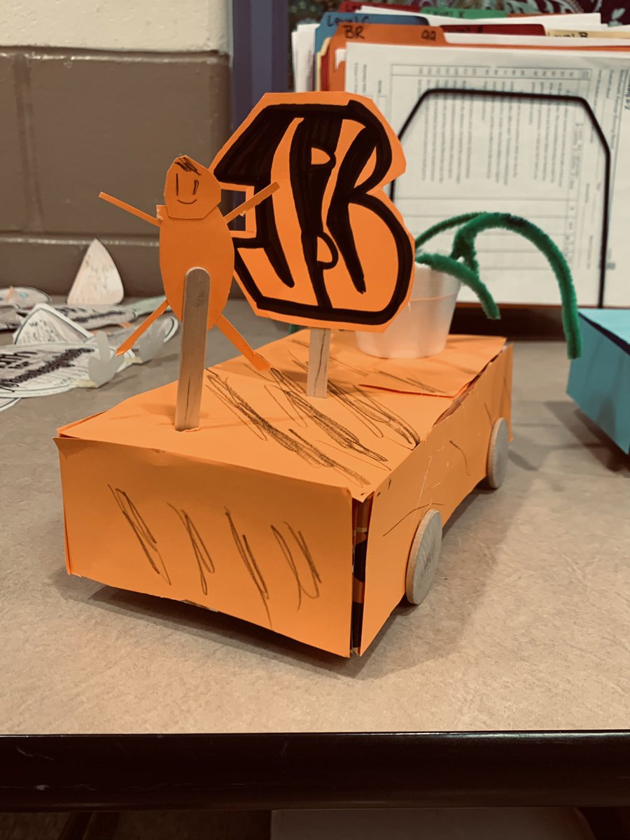 3Mott's tweet photo. Yesterday, we read about the history of The Macy’s Day Parade! Today, we built our own floats and it was so much fun! #Bengals #Minecraft #Starbucks https://t.co/P7G0lYP8gc