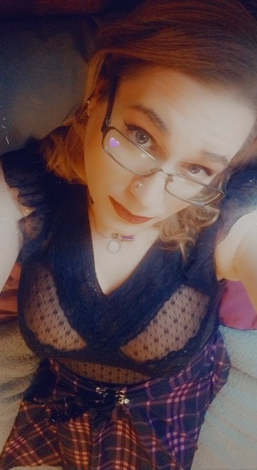 Had some fun today with my photographer 💋💋 Join https://t.co/ppDoegqzeB  $5 a month for more 💗😻 https://t