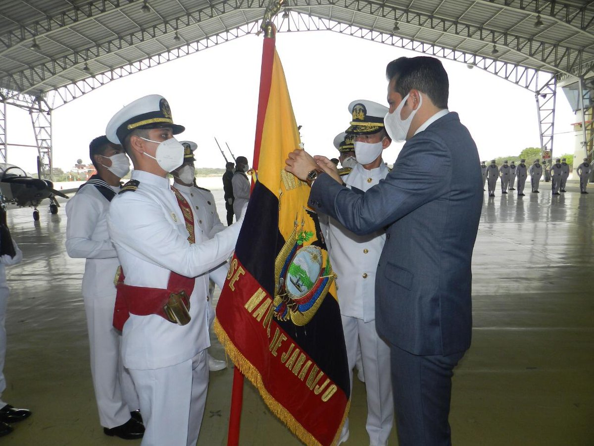 armada_ecuador's tweet photo. Ceremonia de condecoración de la Gobernación de Manabí a los Pabellones Nacionales de los repartos militares de la Provincia, dónde están #BASJAR, #BIMJAR, #AVINAV, #AlaDeCombate23DeL @FuerzaAereaEc  y #BrigadaDeCaballaríaBlindadaDEPortoViejoDel @EjercitoECU https://t.co/IH3yNRS8On