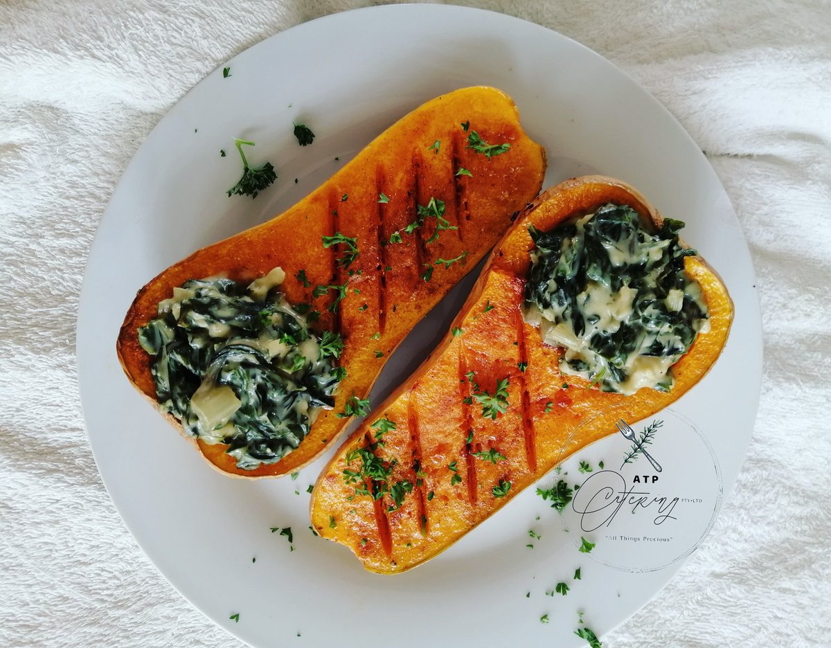FezileChef's tweet photo. My entire life rotates around food
I cook for a living ☺️
A chef at heart
#foodindustry
#foodblogger
#cheflife
#vegetables
#meat
#cakes
#icook
#chooseday #chooselove
#MasterchefTheProfessionals https://t.co/WqYP2qY6FJ