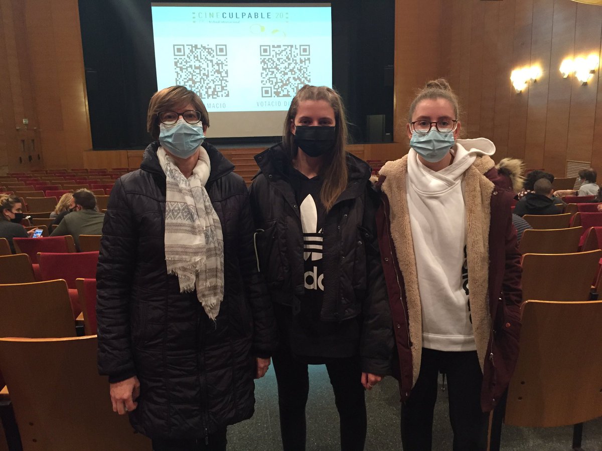 Seguimos avanzando: esta noche, con el estreno de la Sección Oficial de #Cineculpable2020, que arroja una nueva remesa de cortometrajes que prometen. 

#Cineculpable resiste, y demuestra la necesidad de la cultura en cualquier situación. 

❤️ Gracias 'público culpable'