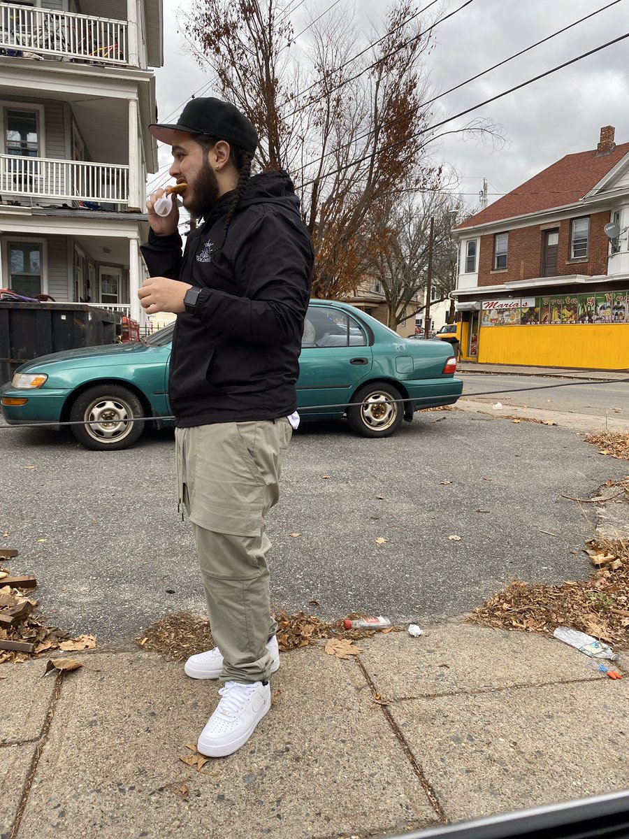 spacedoutdarrel's tweet photo. This shit just as boring as it was two years ago I’m out https://t.co/GazfcfrWrJ