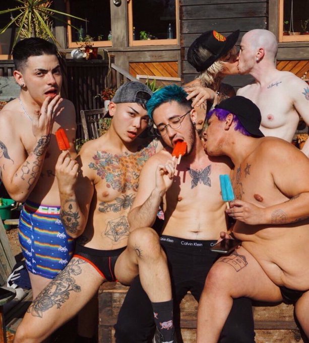 2 pic. I had the hottest weekend playing with all these trans boy dreamsicles @liam_ezra @brex_boogie