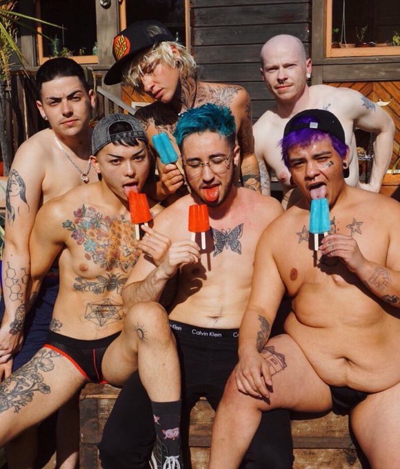 1 pic. I had the hottest weekend playing with all these trans boy dreamsicles @liam_ezra @brex_boogie