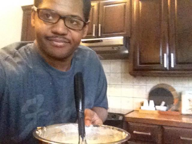 tjradway7's tweet photo. Hey guys, I was been cooking some of the Creamy Mashed Potatoes for thanksgiving dinner and it taste delicious and I hope you guys enjoy a thanksgiving break! Stay safe! 👍🏿🦃🤠🥔🥧☝🏿👨🏾‍🍳 #creamymashedpotatoes #thanksgivingfood #chef https://t.co/HlBhv6TQcI