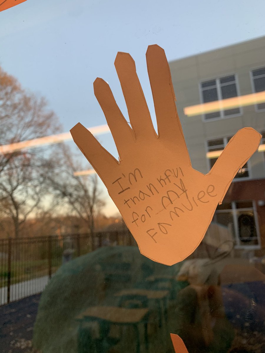 ms_risley's tweet photo. There is so much to be thankful for everyday, but this year I’m especially grateful for the people in my life. Activities like this have helped my Explorers and I to slow down and think of all we have to lead the lives we do🧡 https://t.co/Z7PaS5FVrk