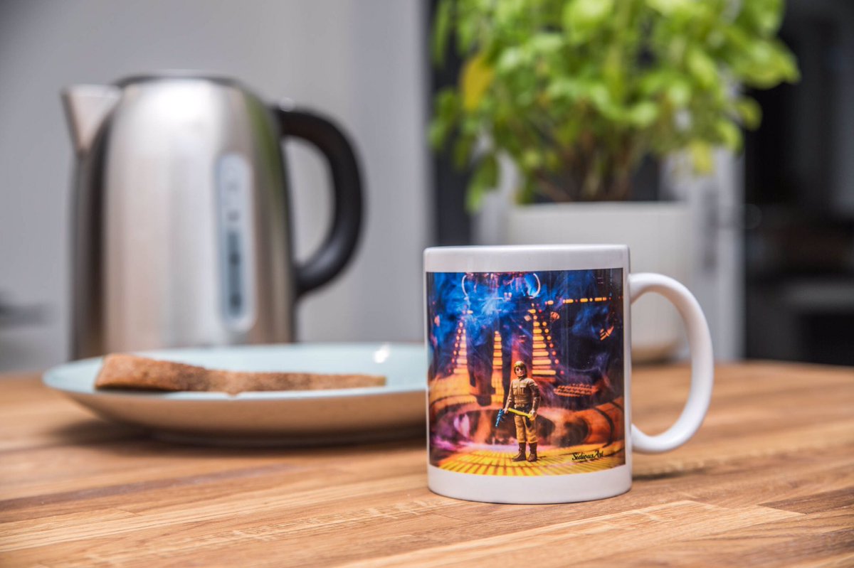 sidiousart's tweet image. Confrontation, The Mug, available from SidiousArt.com and Etsy.com #mug #sidiousart #etsy #etsyshop #followme #lukeskywalker #bespin #kenner #toys #mugs #coffeemug #starwarsart #art #fanart