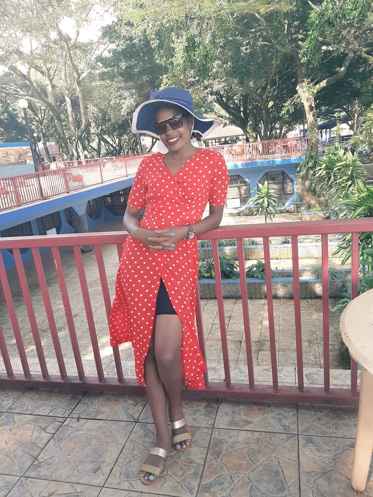 ClareGift01's tweet photo. It's only after you've stepped outside your comfort zone that you begin to change, grow, and transform.
“More smiling, less worrying!!! That's wat always kips me moving.....
#MCG THE BLESSED!!!!!😍😍😍😍 https://t.co/B1cM13cNwu
