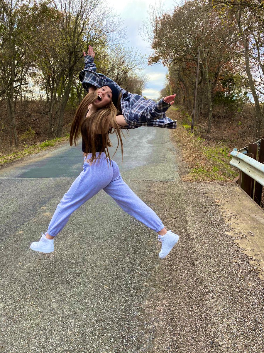 Flyncheermonkey's tweet photo. Some pics that didn’t make it to the gram https://t.co/EVmc4sCf9d