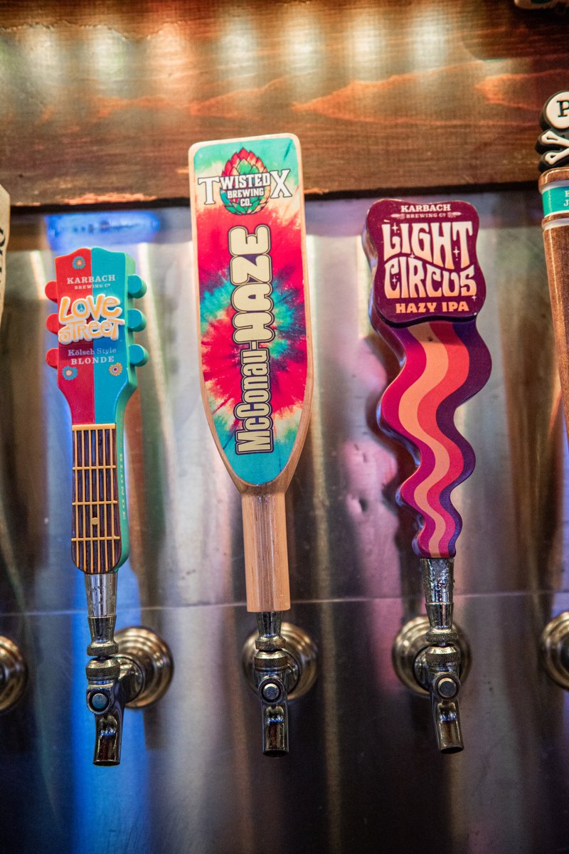 eatdrinkdocs's tweet photo. New Unfaithful brews on tap! $4 drafts of TX drafts on Tues! Get them while you can! 🍺 We revolve 10 beers on tap each month, supporting TX craft breweries! #craftbeer #breweries #texascraftbeer #atx #eatdrinkdocs https://t.co/jKWGQggLFF