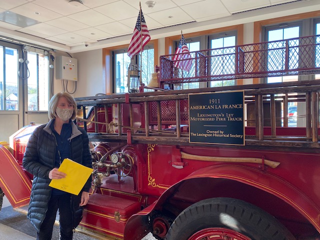 DiamondNurses's tweet photo. Thank you Asst. Chief Chris Ford for assisting @DiamondNurses and @ClarkeHealth with our N95 Mask Fit Training. We especially enjoyed the tour! Lexington is so lucky to have you! We are ready @lexingtonnurses! #LexingtonFire #LexGO @lexingtonsuper https://t.co/AIfhwFzpCD