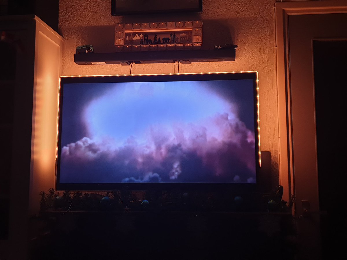 Tottaly happy with my ledstrip of #wiz 
Easy to install and massive functions via mobile