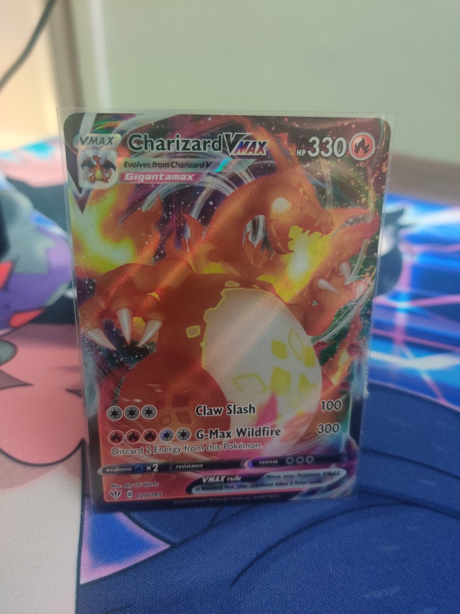 thekillrbz's tweet photo. Pulled this bad boy today on stream! Thank you @Cuksis and @sugabumps77 for the packs to open and the other gifts! Big shout-out to @hrvstrofenergy for the raid today as well 🖤 https://t.co/9egYku079i