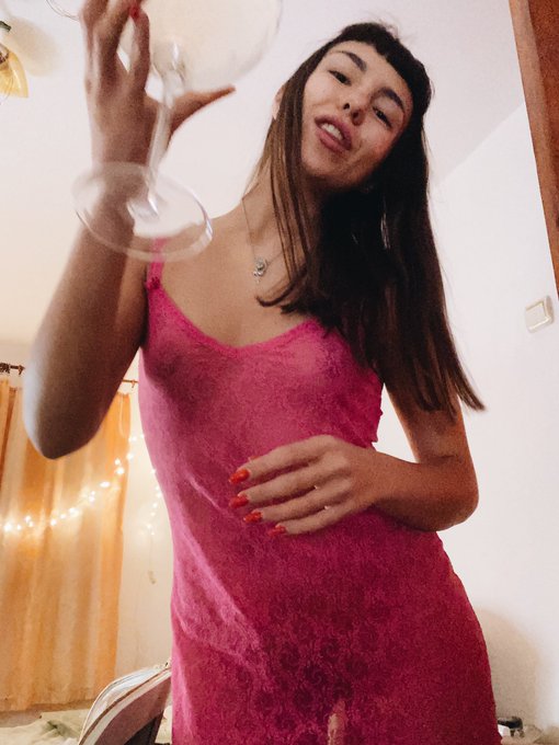 Diodora Magenta’s pics and videos